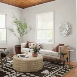 LuxenHome White And Gold Flower Metal Wall Decor -LuxenHome GUEST 248b2f7b fd32 4af8 bee6 cffef259d6e5