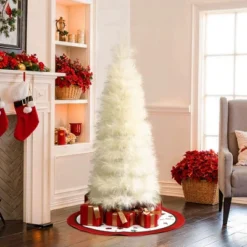 LuxenHome 5Ft Holiday Slim Artificial Pampas Grass Tree In Natural Ivory Beige -LuxenHome GUEST a99e4e80 8b93 479d b985 cdd96ee8492d