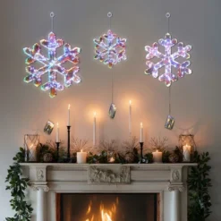 LuxenHome 3-Piece Snowflake Holiday Decoration Set With Battery-Operated Lights Clear 17 LuxenHome 3-Piece Snowflake Holiday Decoration Set With Battery-Operated Lights Clear -LuxenHome GUEST c0c9d00b 6a37 46a8 be52 9b3cf14900d0
