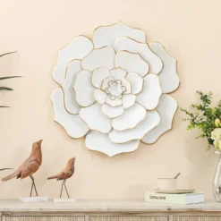 LuxenHome White And Gold Flower Metal Wall Decor -LuxenHome GUEST d69a60b5 c85f 4dc9 bdda 59f87f354f64