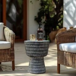 LuxenHome Outdoor Side Table, 15" Black Round Spiral Pattern End Table, Accent Side Table For Outdoor And Indoor,Coffee Tables For Patio -LuxenHome GUEST d9e303f3 bbc5 40b9 a4a6 c227e359a24b