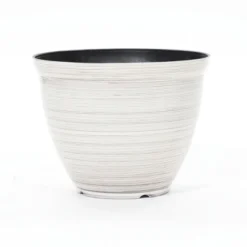 LuxenHome Ivory White Bell Round Recyled Plastic Planter Off-White -LuxenHome GUEST f6fb9905 1bf4 437e aa80 f795293a5567