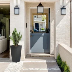 LuxenHome Square Tapered 24.2" Tall Planter Black