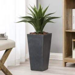 LuxenHome Square Tapered 18.5" H House Planters, Indoor & Outdoor Black -LuxenHome GUEST fc0d840d f23a 4629 9ede d23092ce98a2